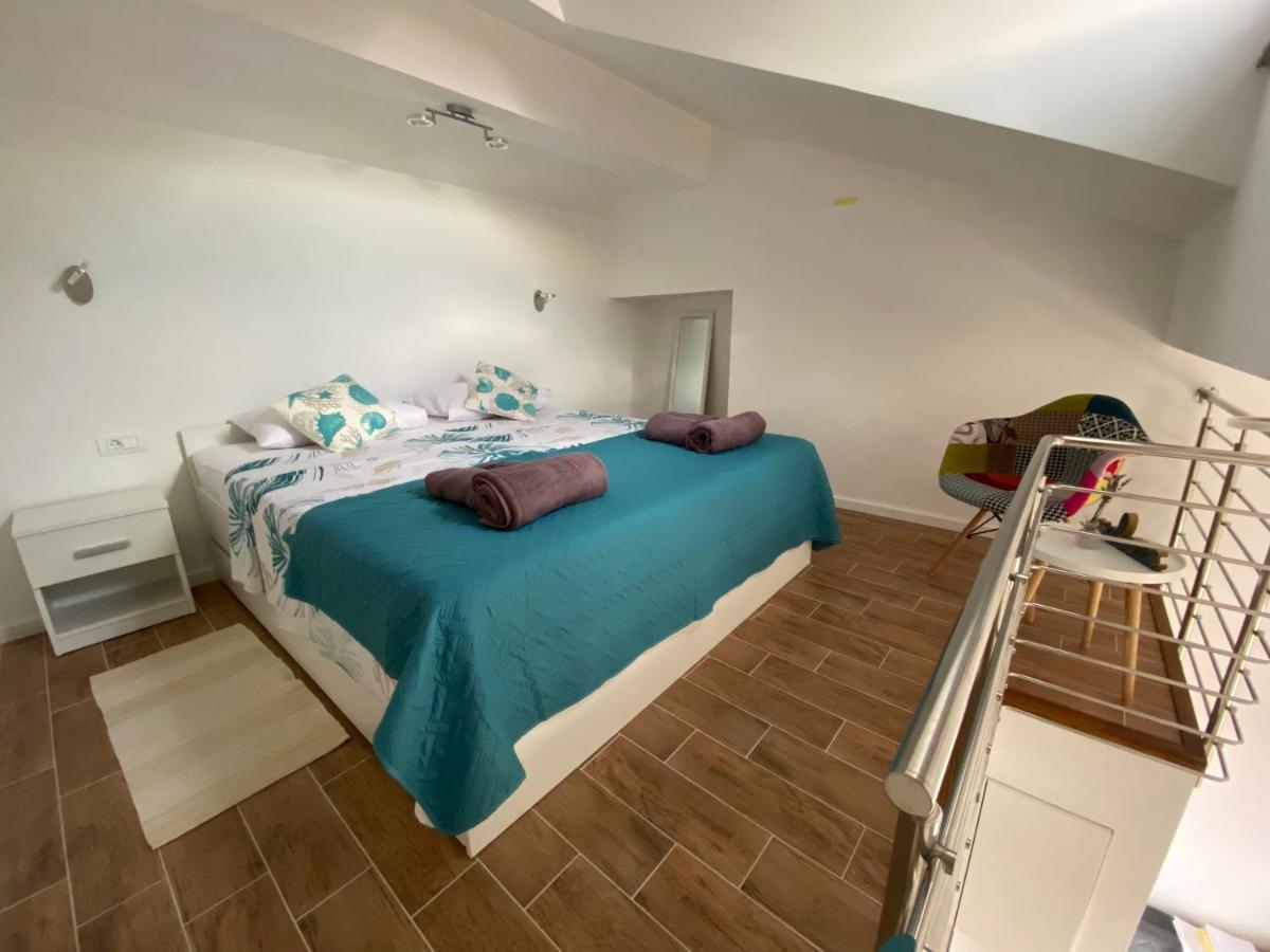 Apartmani Begic 1 I 2 Barbat na Rabu Экстерьер фото